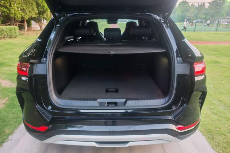 Used BYD Song PLUS New Energy 2024 HONOR Edition DM-i 110km Flagship Model Trunk