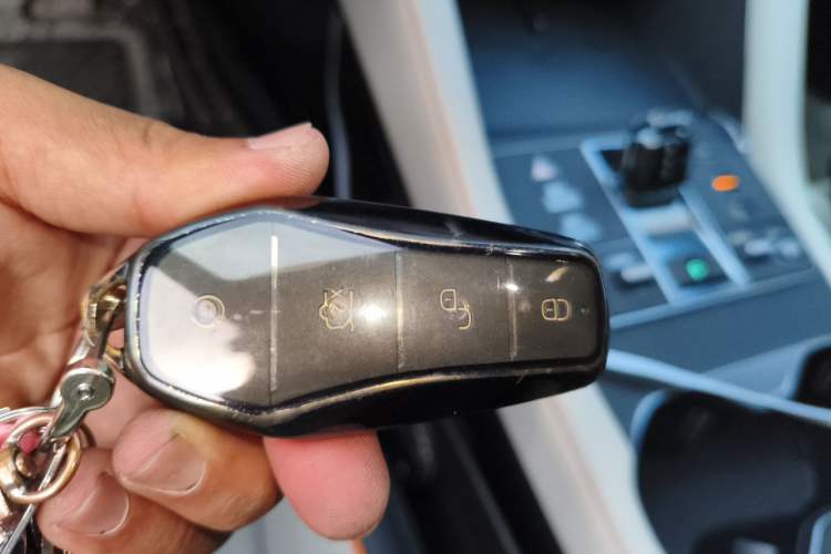 Used BYD Song PLUS New Energy 2024 Honor Edition EV 520km Premium Model Vehicle Key