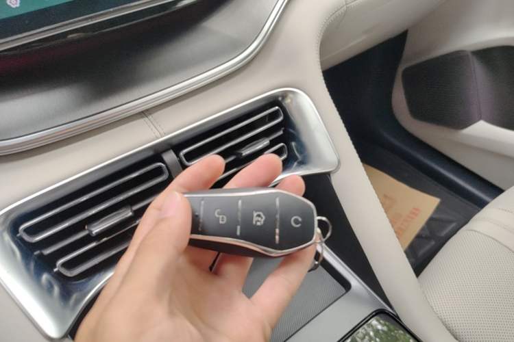 Used BYD Song PLUS New Energy 2024 Honor Edition EV 520km Premium Model Vehicle Key