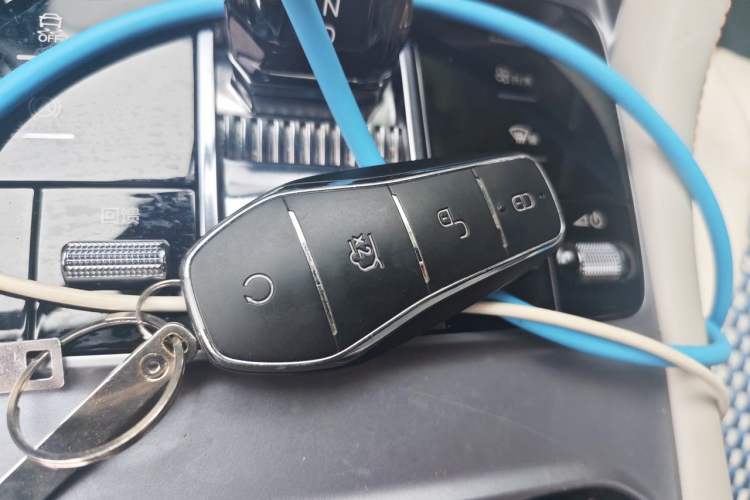 Used BYD Song PLUS New Energy 2024 Honor Edition EV 520km Luxury Model Vehicle Key
