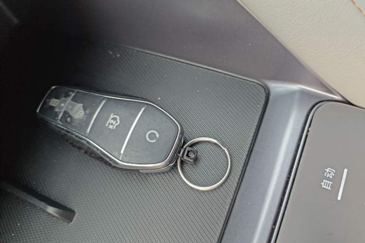 Used BYD Song PLUS New Energy 2024 HONOR Edition DM-i 110km Flagship PLUS Vehicle Key