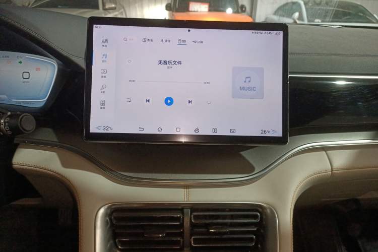 Used BYD Song PLUS New Energy 2024 Honor Edition EV 520km Luxury Model Audio And AC Panel