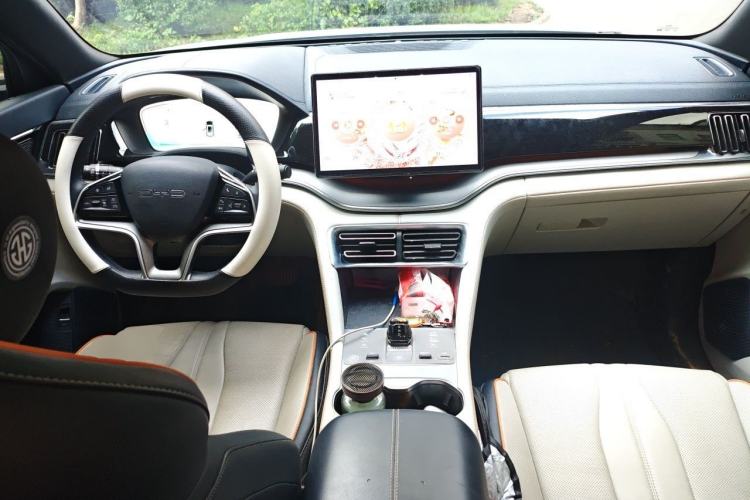 Used BYD Song PLUS New Energy 2024 HONOR Edition DM-i 110km Flagship PLUS Center Console