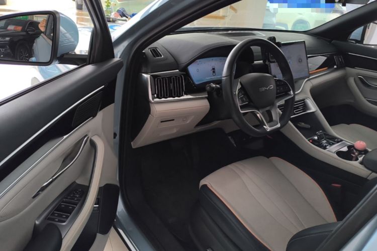 Used BYD Song PLUS New Energy 2024 HONOR Edition DM-i 110km Flagship PLUS Driver Seat