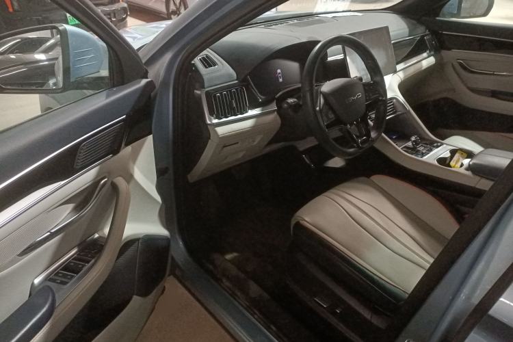 Used BYD Song PLUS New Energy 2024 Honor Edition EV 520km Luxury Model Driver Seat