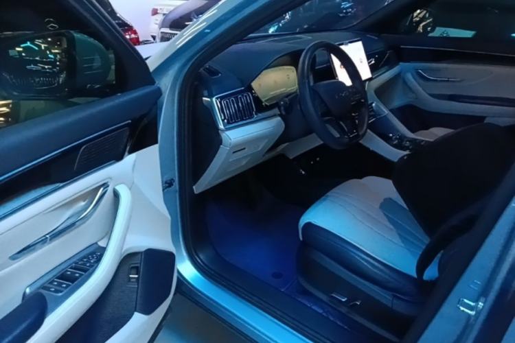 Used BYD Song PLUS New Energy 2024 HONOR Edition DM-i 110km Flagship Model Driver Seat
