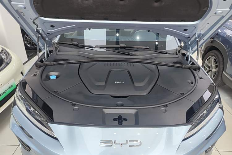 Used BYD Song PLUS New Energy 2024 HONOR Edition DM-i 150km Flagship PLUS 5G Engine Bay