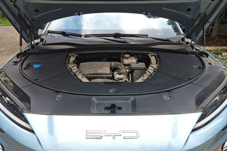 Used BYD Song PLUS New Energy 2024 HONOR Edition DM-i 110km Flagship PLUS Engine Bay