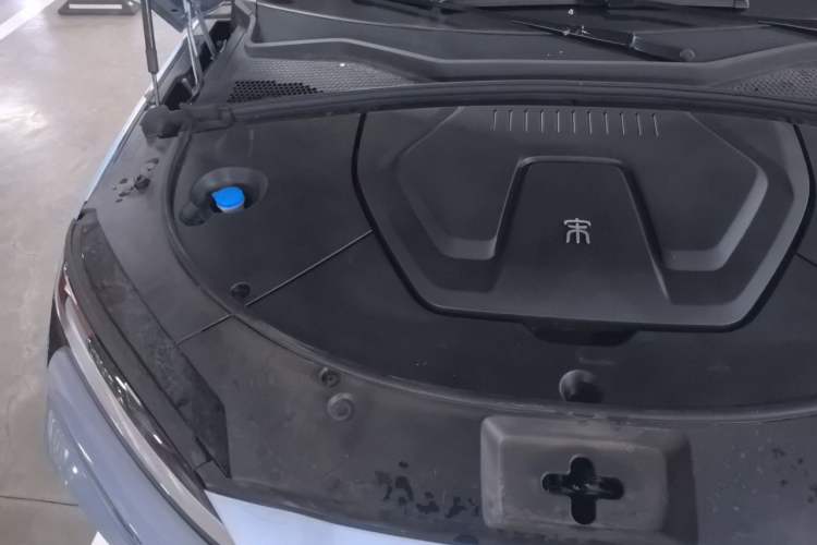 Used BYD Song PLUS New Energy 2024 Honor Edition EV 520km Luxury Model Engine Bay Right