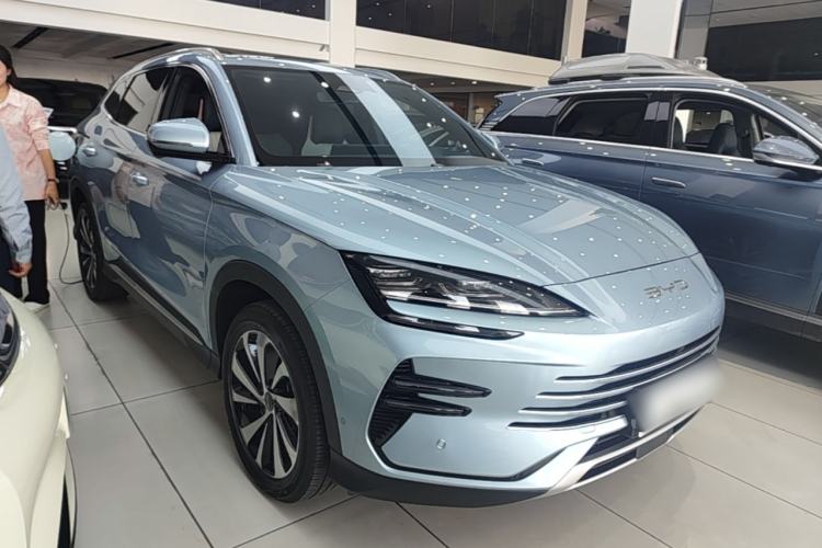 Used BYD Song PLUS New Energy 2024 HONOR Edition DM-i 150km Flagship PLUS 5G Front Right 45 Deg