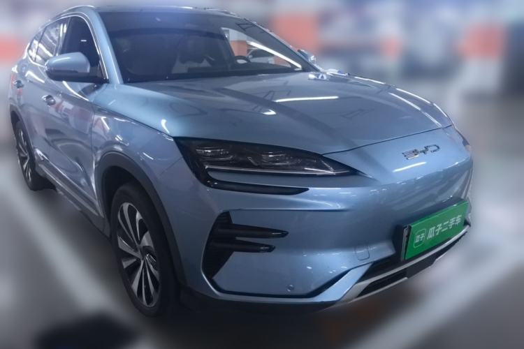 Used BYD Song PLUS New Energy 2024 Honor Edition EV 520km Luxury Model Front Right 45 Deg