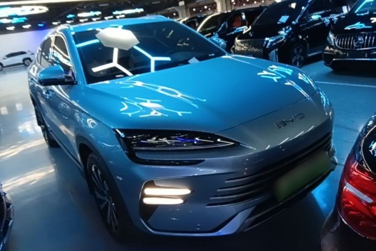 Used BYD Song PLUS New Energy 2024 HONOR Edition DM-i 110km Flagship Model Front Right 45 Deg