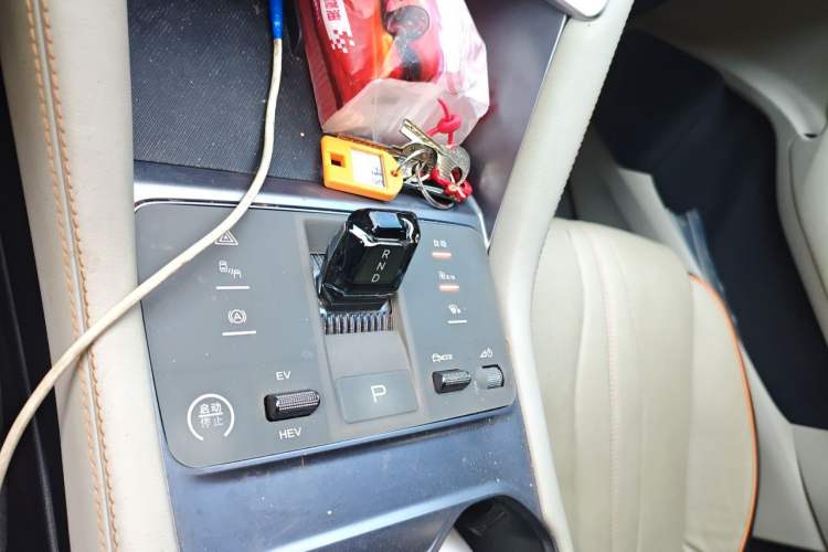 Used BYD Song PLUS New Energy 2024 HONOR Edition DM-i 110km Flagship PLUS Gear Lever