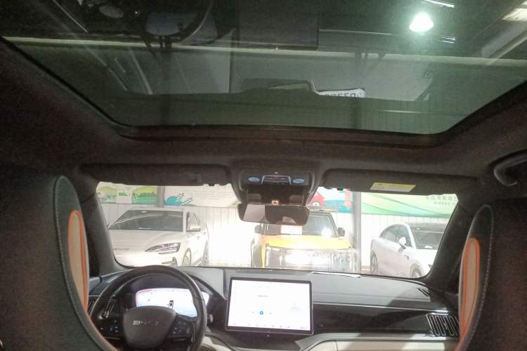 Used BYD Song PLUS New Energy 2024 Honor Edition EV 520km Luxury Model Headliner