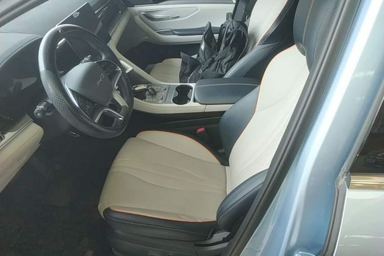 Used BYD Song PLUS New Energy 2024 HONOR Edition DM-i 110km Flagship PLUS Left Front Seat