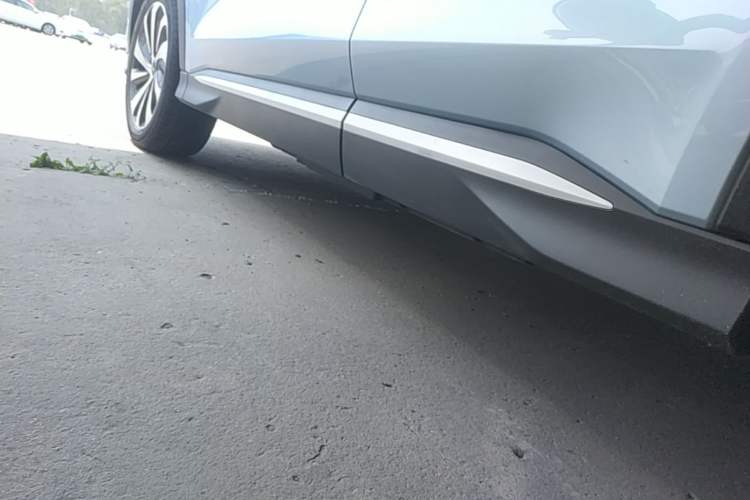 Used BYD Song PLUS New Energy 2024 HONOR Edition DM-i 110km Flagship PLUS Left Side Sill