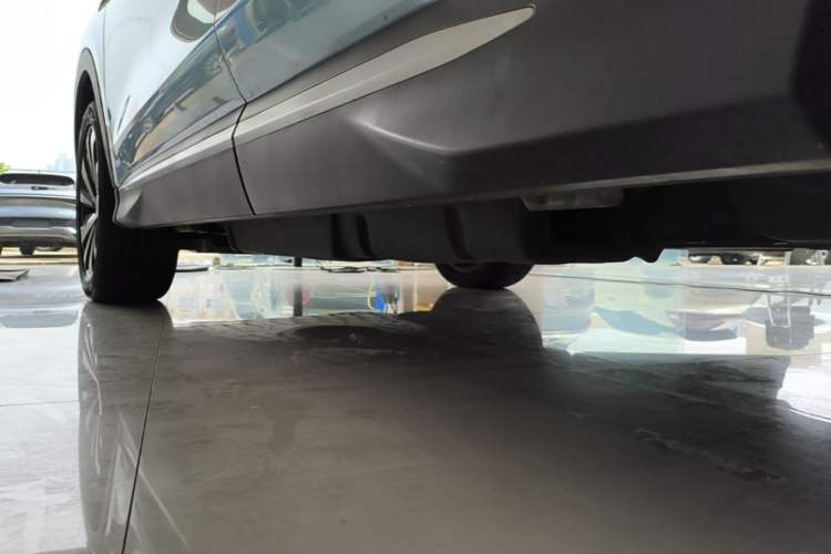 Used BYD Song PLUS New Energy 2024 HONOR Edition DM-i 110km Flagship PLUS Left Side Sill