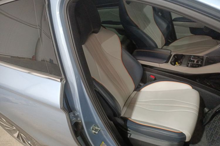 Used BYD Song PLUS New Energy 2024 Honor Edition EV 520km Luxury Model Right Front Seat