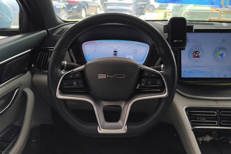 Used BYD Song PLUS New Energy 2024 HONOR Edition DM-i 110km Flagship PLUS Steering Wheel