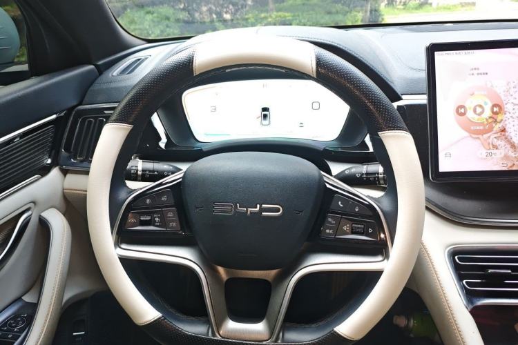 Used BYD Song PLUS New Energy 2024 HONOR Edition DM-i 110km Flagship PLUS Steering Wheel