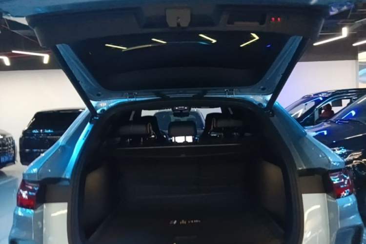Used BYD Song PLUS New Energy 2024 HONOR Edition DM-i 110km Flagship Model Trunk