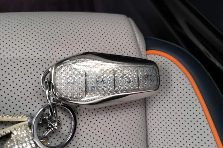 Used BYD Song PLUS New Energy 2024 HONOR Edition DM-i 110km Flagship PLUS Vehicle Key