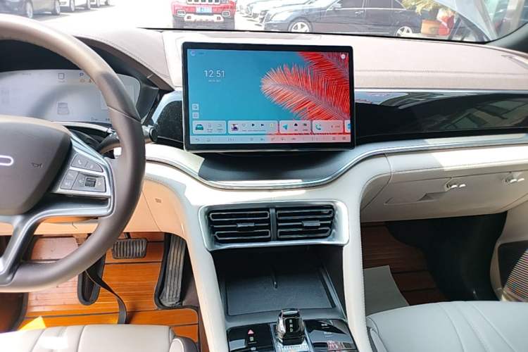 Used BYD Song PLUS New Energy 2024 HONOR Edition DM-i 110km Flagship Model Audio And AC Panel