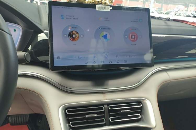 Used BYD Song PLUS New Energy 2024 HONOR Edition DM-i 110km Flagship Model Audio And AC Panel
