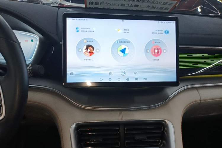 Used BYD Song PLUS New Energy 2024 Honor Edition EV 520km Flagship Model Audio And AC Panel