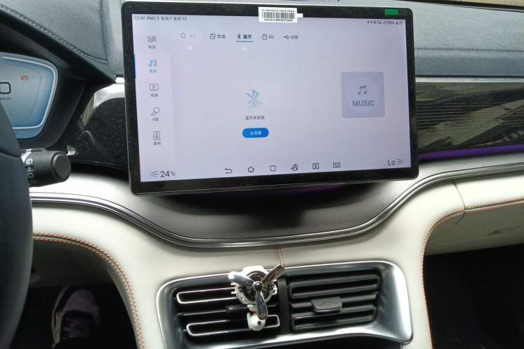 Used BYD Song PLUS New Energy 2024 EV 520km Navigation Glory Edition Audio And AC Panel