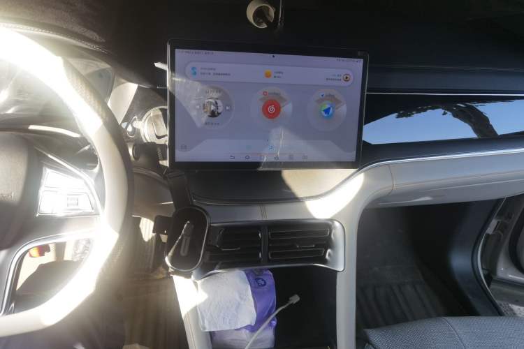 Used BYD Song PLUS New Energy 2024 HONOR Edition DM-i 110km Flagship PLUS Audio And AC Panel