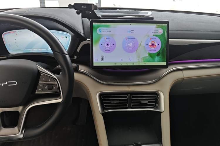 Used BYD Song PLUS New Energy 2024 HONOR Edition DM-i 150km Flagship PLUS Audio And AC Panel