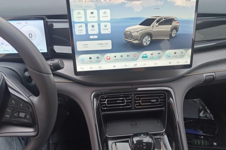Used BYD Song PLUS New Energy 2024 HONOR Edition DM-i 110km Flagship PLUS Audio And AC Panel