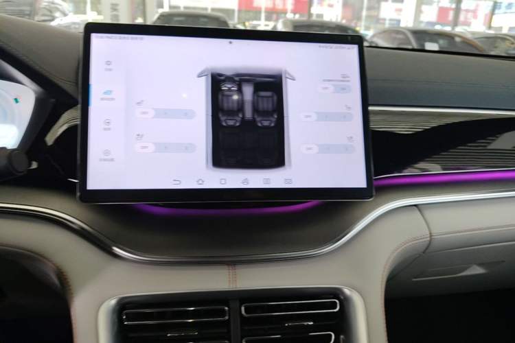 Used BYD Song PLUS New Energy 2024 HONOR Edition DM-i 110km Flagship PLUS Audio And AC Panel