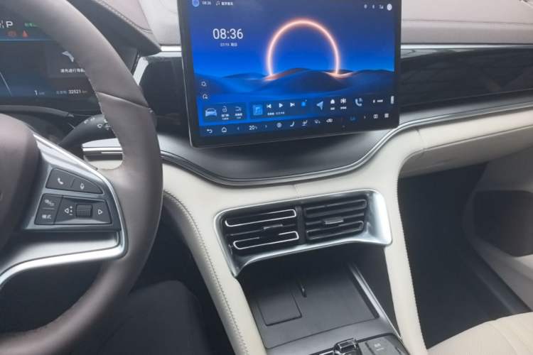Used BYD Song PLUS New Energy 2024 EV 520km Navigation Glory Edition Audio And AC Panel