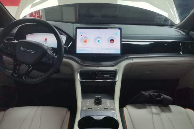 Used BYD Song PLUS New Energy 2024 Honor Edition EV 520km Premium Model Audio And AC Panel