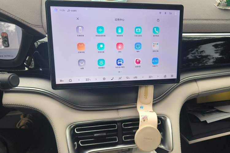 Used BYD Song PLUS New Energy 2024 Honor Edition EV 520km Premium Model Audio And AC Panel