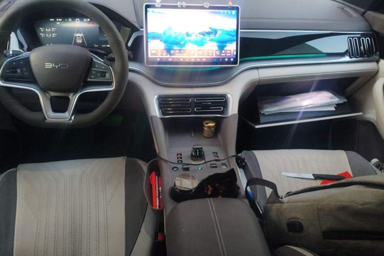 Used BYD Song PLUS New Energy 2024 Honor Edition EV 520km Premium Model Audio And AC Panel