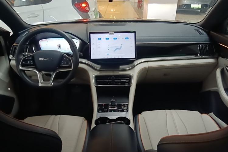 Used BYD Song PLUS New Energy 2024 HONOR Edition DM-i 110km Flagship PLUS Center Console