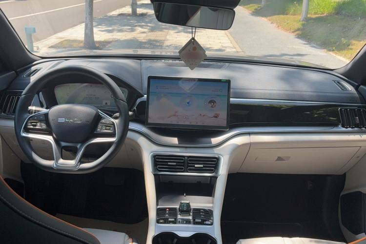 Used BYD Song PLUS New Energy 2024 HONOR Edition DM-i 110km Flagship PLUS Center Console