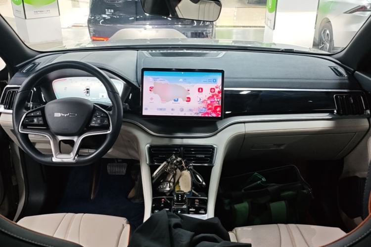 Used BYD Song PLUS New Energy 2024 HONOR Edition DM-i 110km Flagship PLUS Center Console