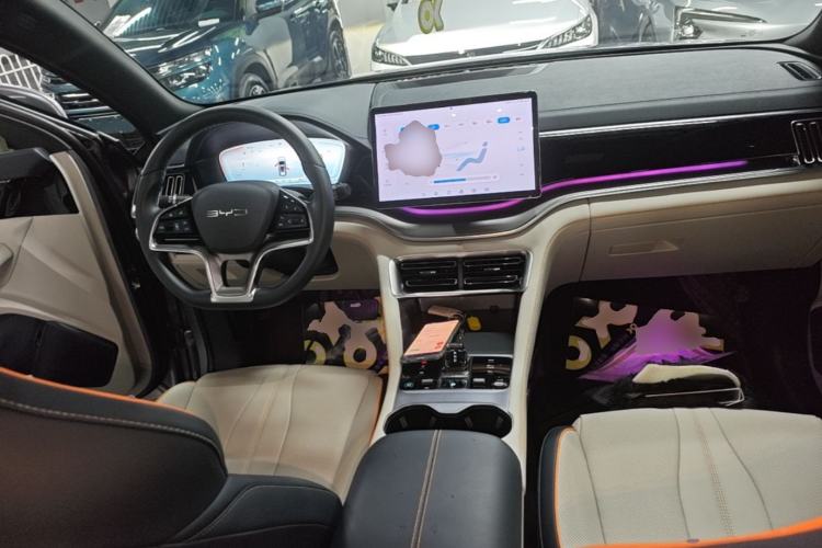 Used BYD Song PLUS New Energy 2024 HONOR Edition DM-i 110km Flagship PLUS Center Console