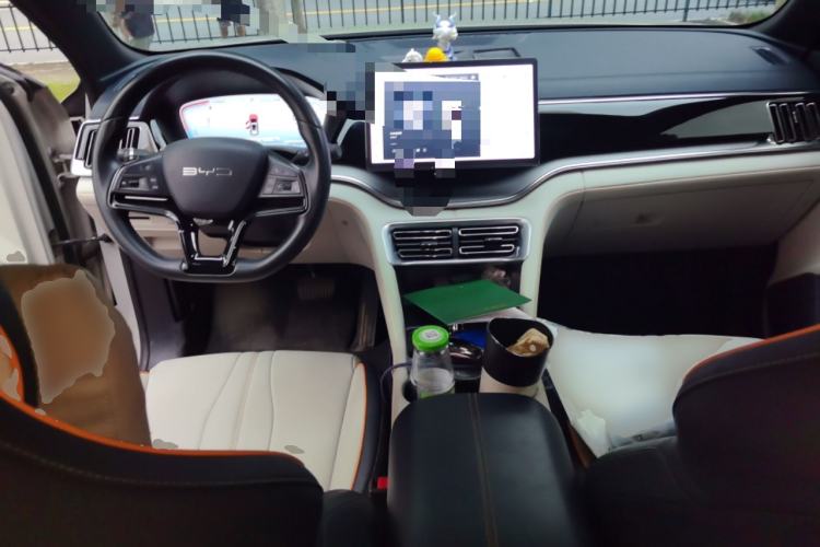 Used BYD Song PLUS New Energy 2024 HONOR Edition DM-i 71km Luxury Model Center Console