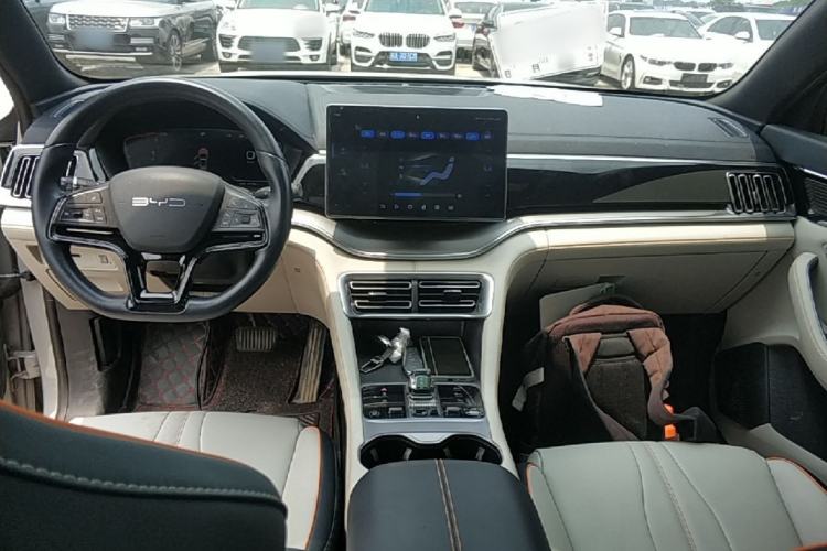 Used BYD Song PLUS New Energy 2024 Honor Edition EV 520km Luxury Model Center Console