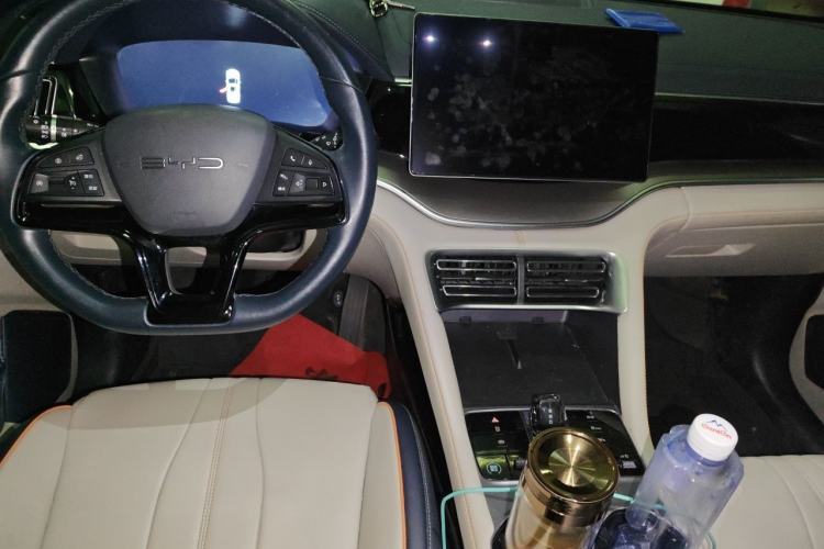 Used BYD Song PLUS New Energy 2024 HONOR Edition DM-i 110km Flagship Model Center Console