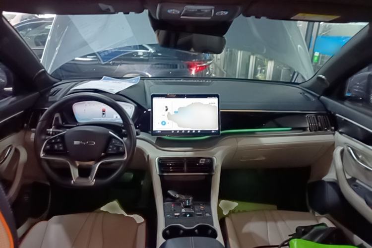 Used BYD Song PLUS New Energy 2024 HONOR Edition DM-i 110km Flagship PLUS Center Console