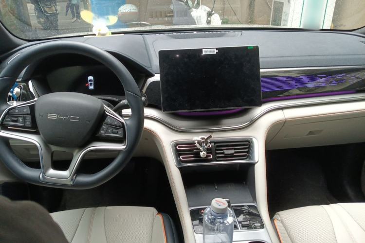 Used BYD Song PLUS New Energy 2024 EV 520km Navigation Glory Edition Center Console