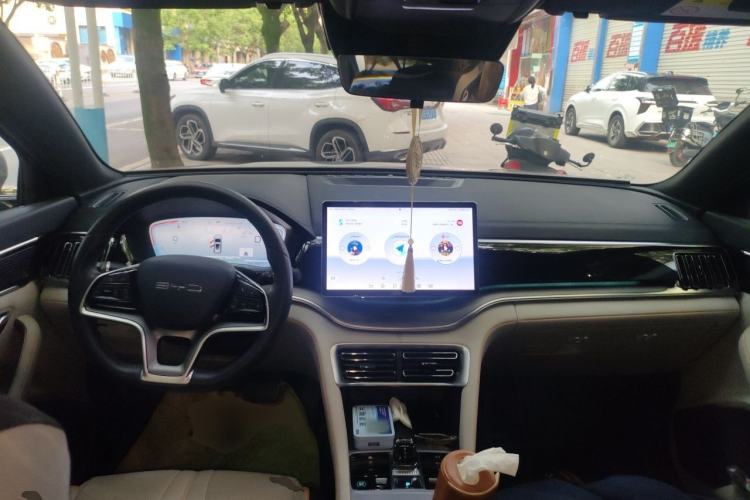 Used BYD Song PLUS New Energy 2024 HONOR Edition DM-i 110km Flagship PLUS Center Console