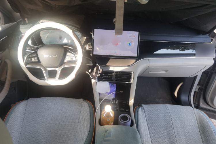 Used BYD Song PLUS New Energy 2024 HONOR Edition DM-i 110km Flagship PLUS Center Console