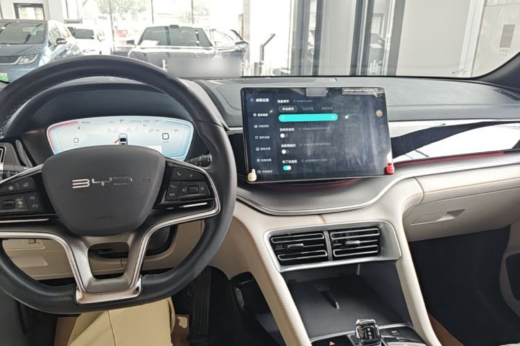 Used BYD Song PLUS New Energy 2024 HONOR Edition DM-i 110km Flagship PLUS Center Console